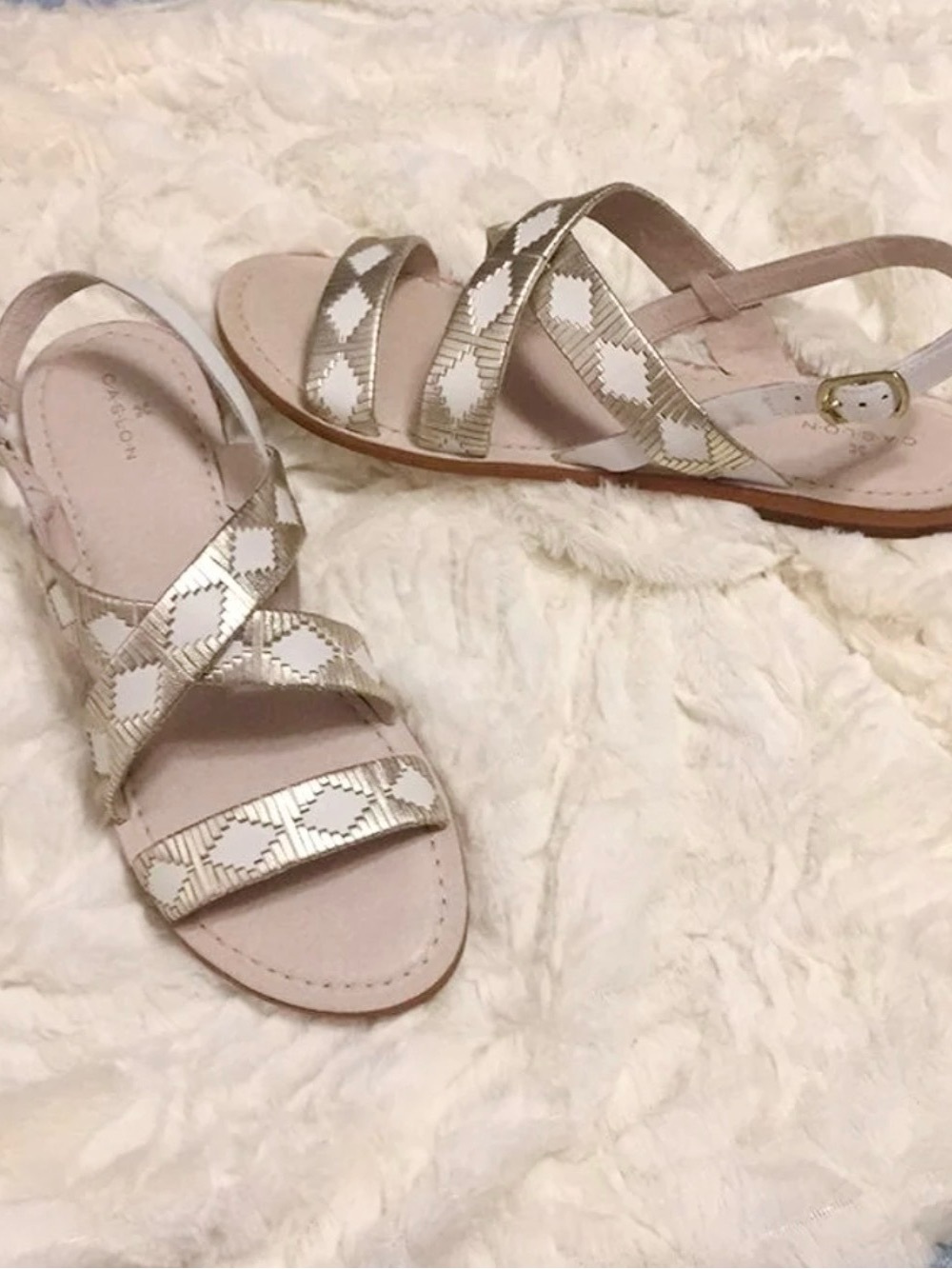 Caslon Women's White Platinum metallic Flat  Leather Sandals Size 10 M, 41